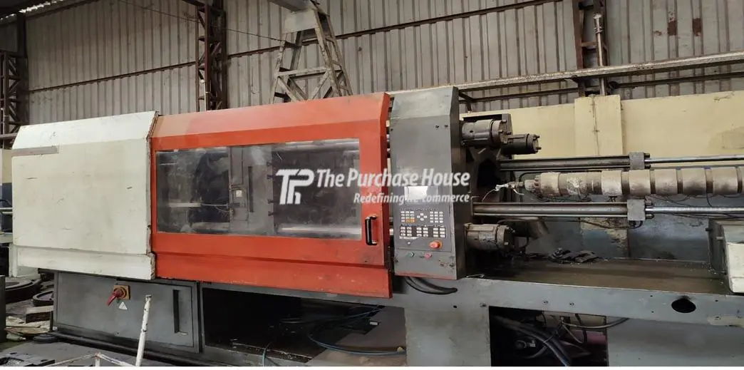 INJECTION MOULDING MACHINE