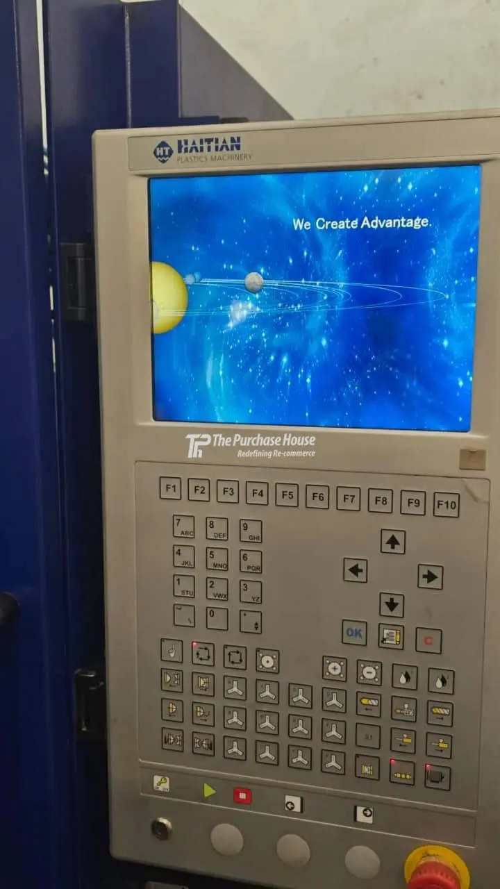 INJECTION MOULDING MACHINE