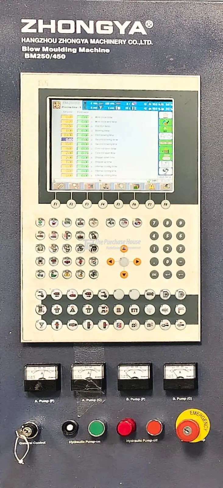 BLOW MOULDING MACHINE