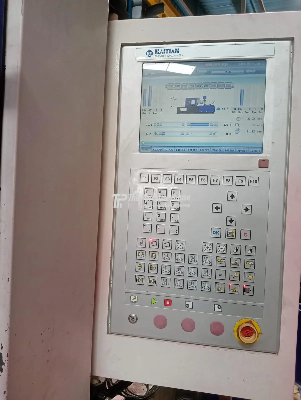 INJECTION MOULDING MACHINE