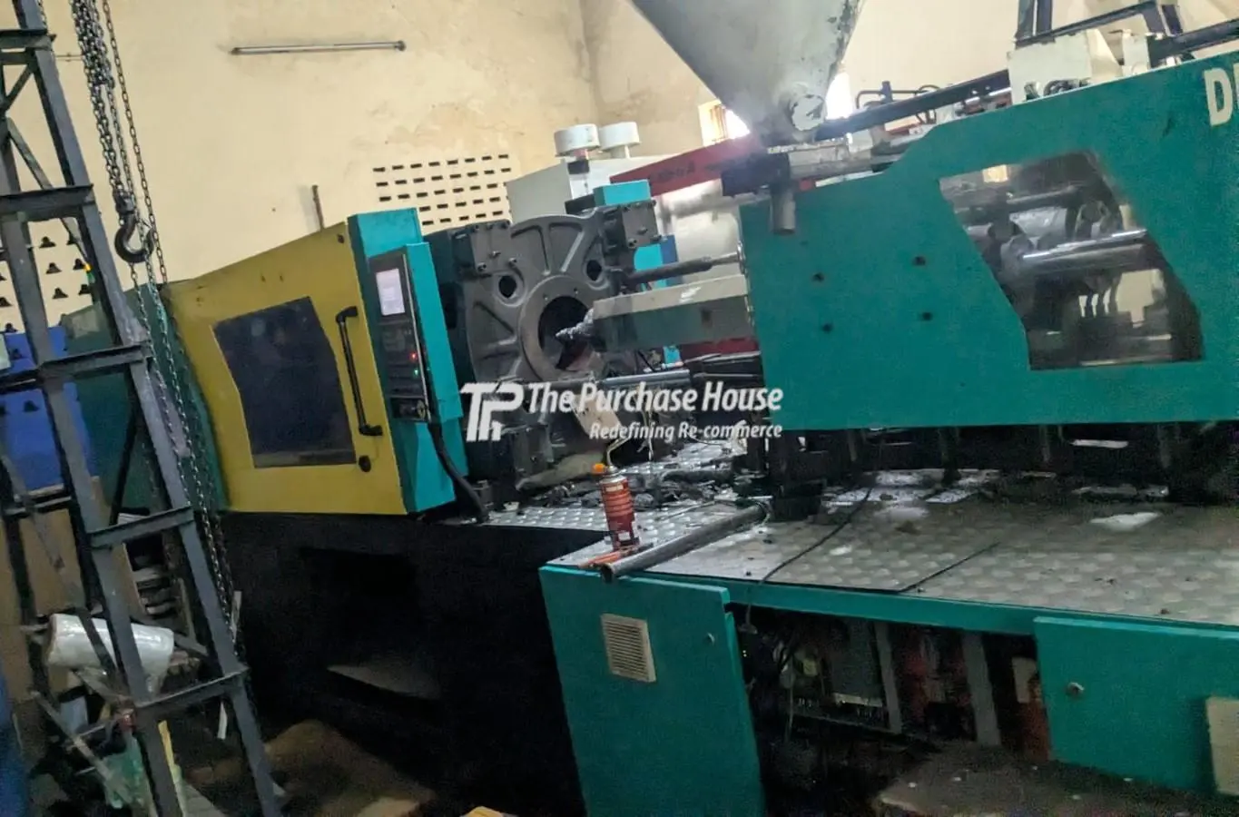 Used Demand Machine Injection Moulding Machine with 600g Shot Weight for Sale