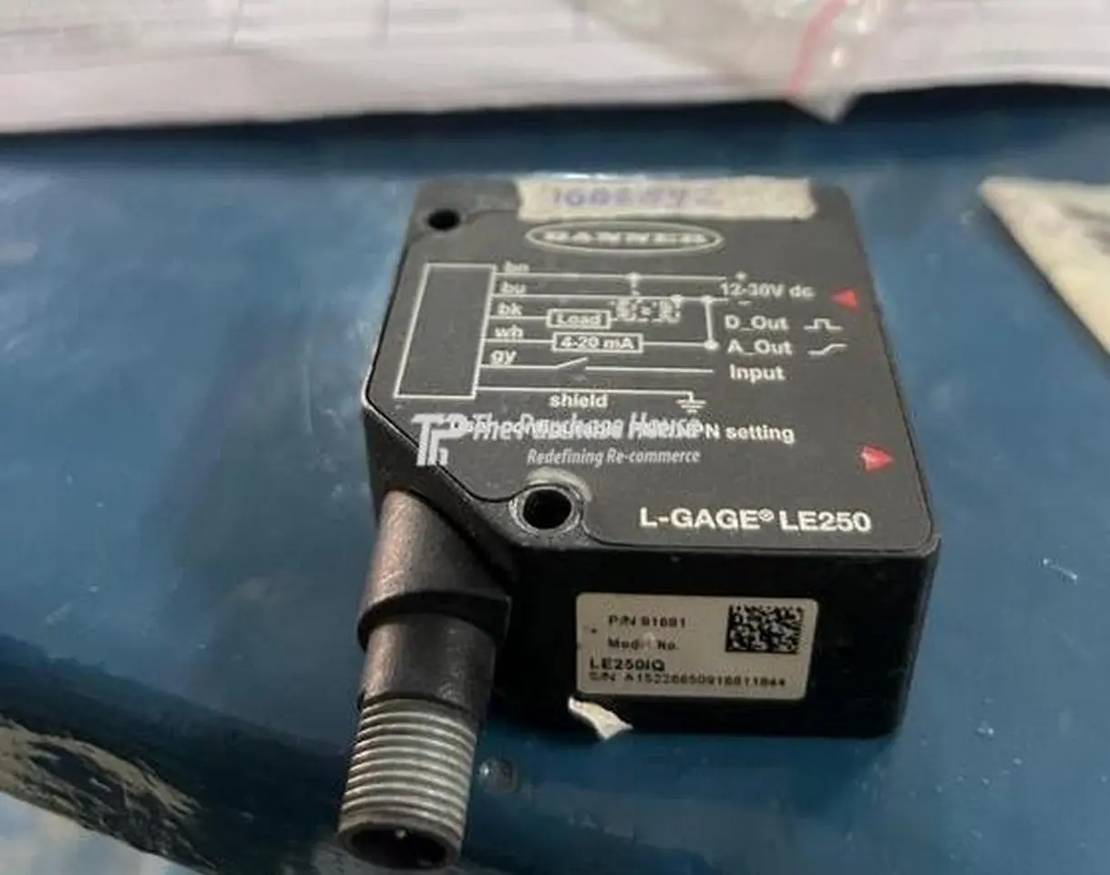 LASER DISPLACEMENT SENSOR