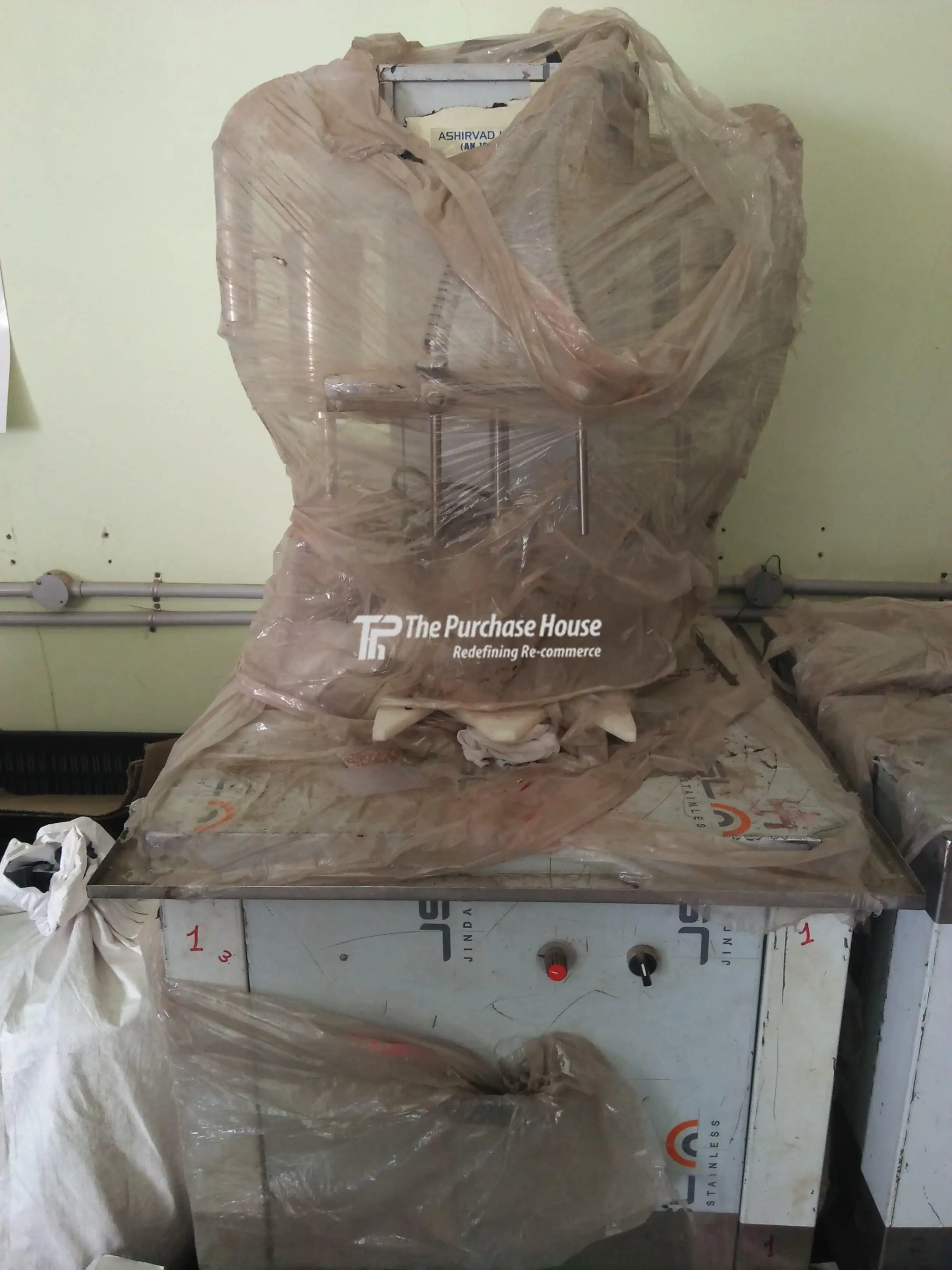 Liquid Filling Sealing Machine | Efficient Packaging