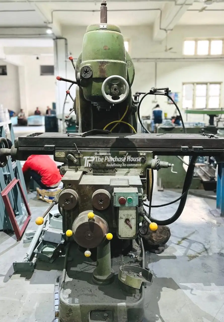 VERTICAL MILLING MACHINE