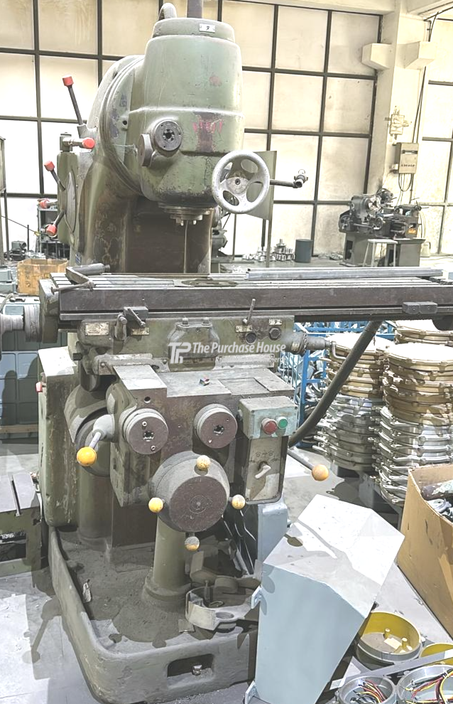 MILLING MACHINE