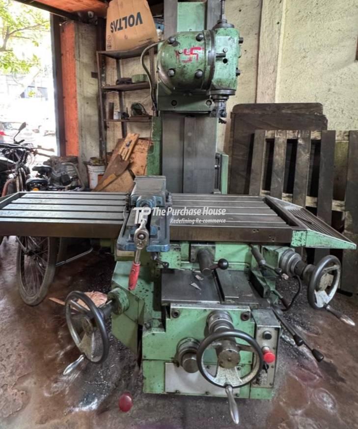 MILLING MACHINE