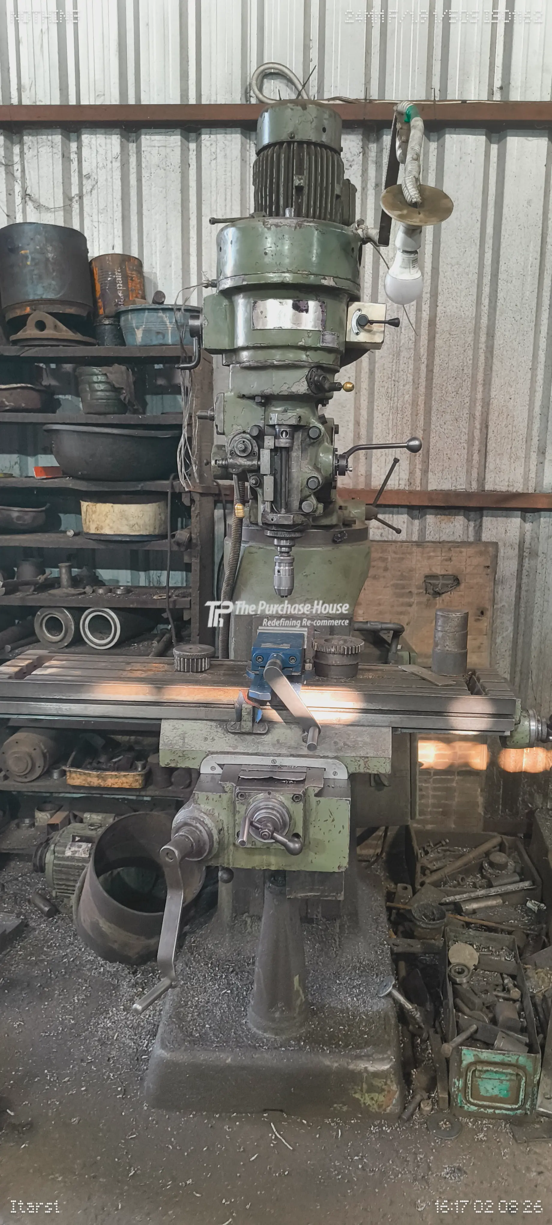 MILLING MACHINE