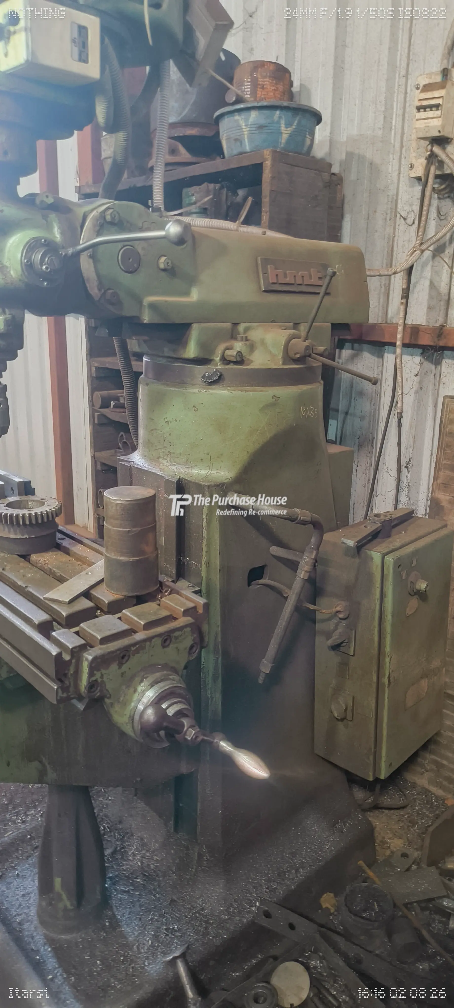 MILLING MACHINE