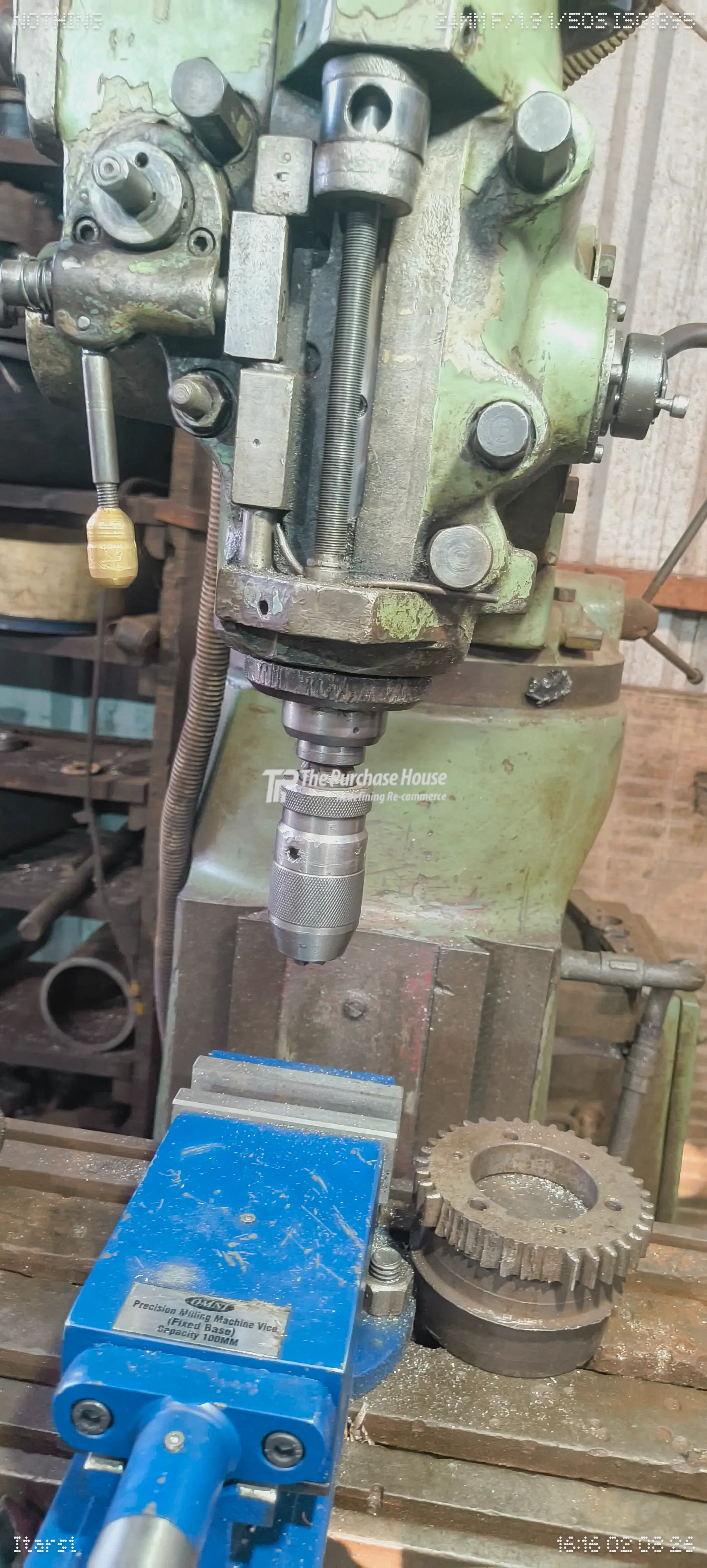 MILLING MACHINE