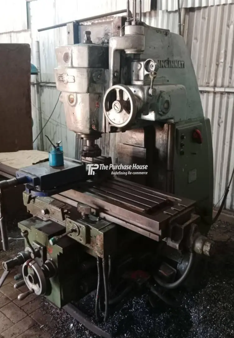 MILLING MACHINE