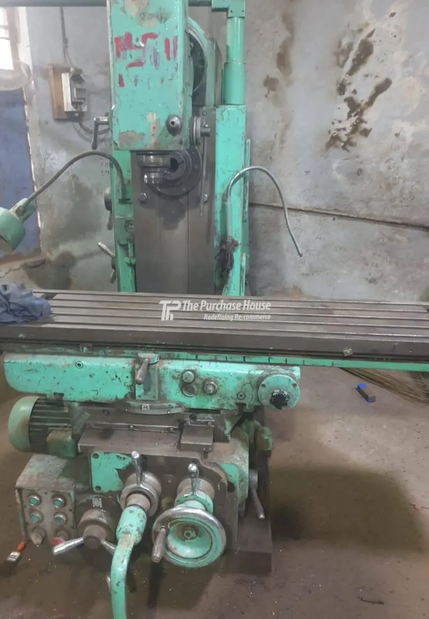 MILLING MACHINE