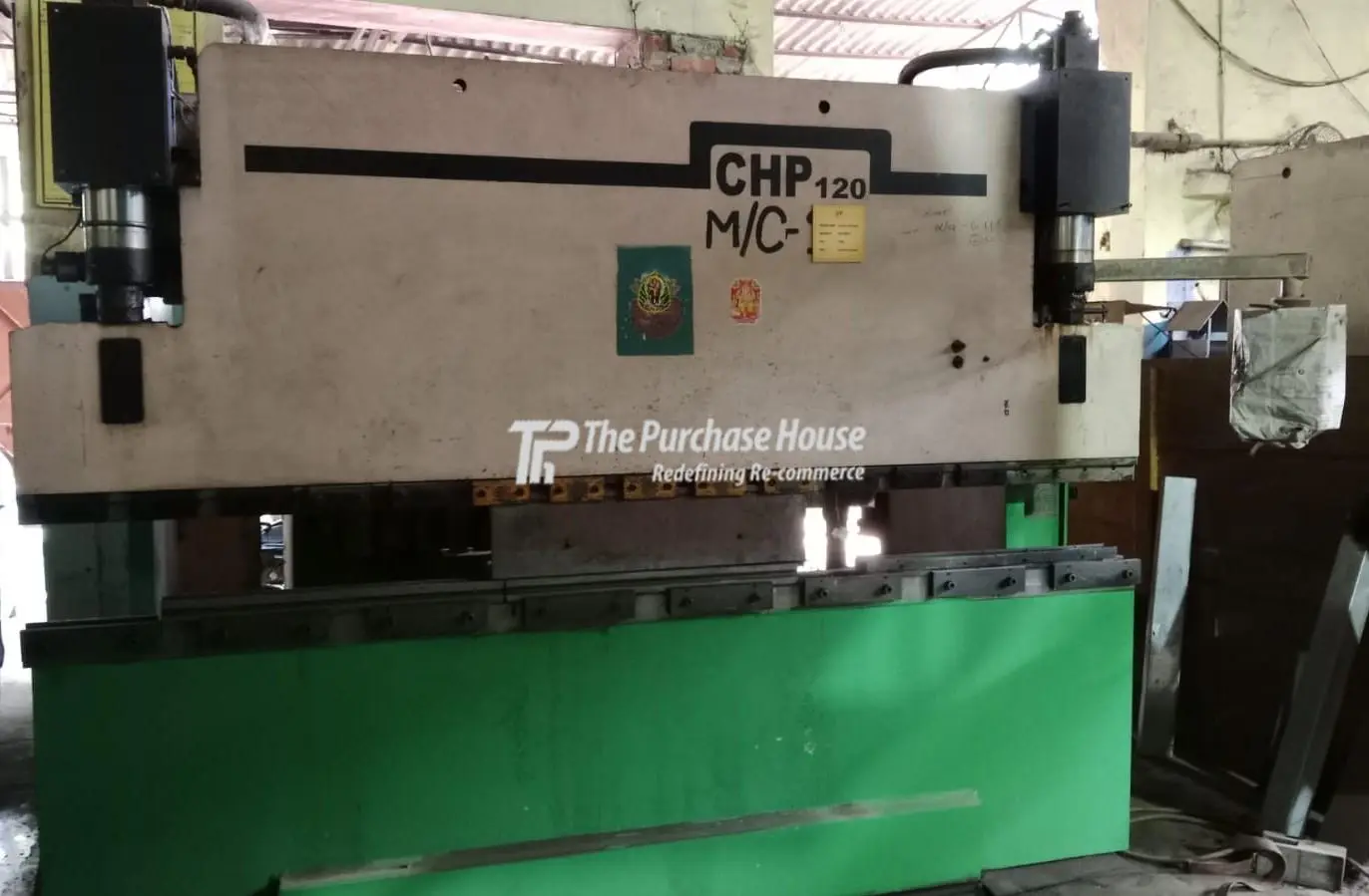 NC PRESS BRAKE MACHINE
