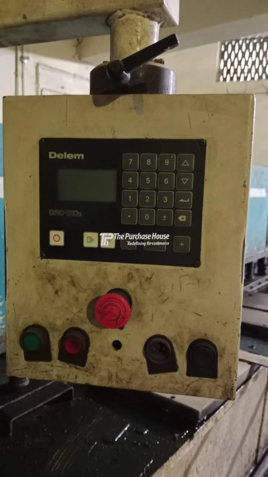 NC SHEARING MACHINE