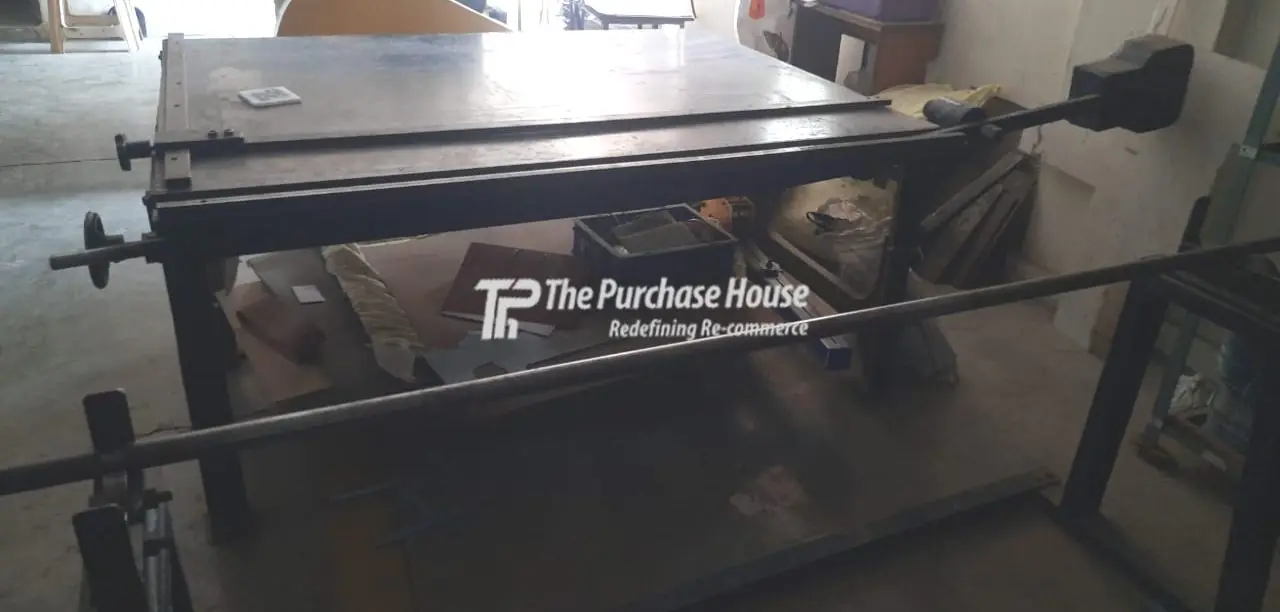 Paper and Metal Cutting Machine for Precision Cutting