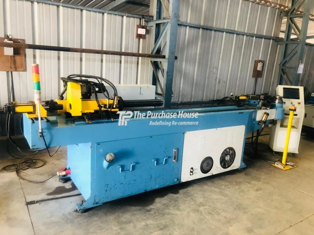 PIPE OR TUBE BENDING MACHINE