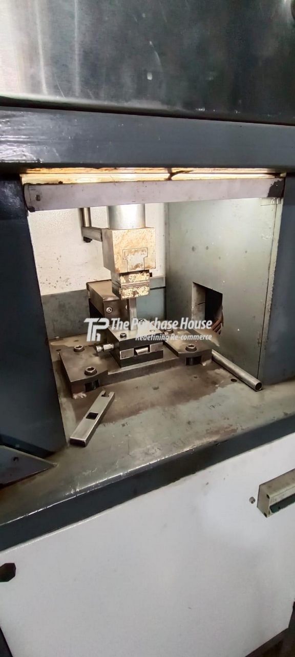 PIPE PUNCHING MACHINE