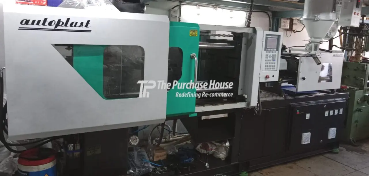 INJECTION MOULDING MACHINE