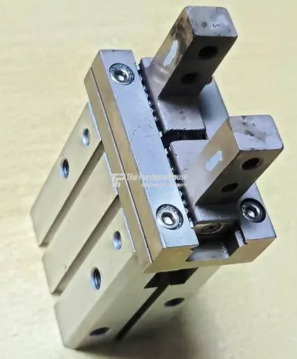 PNEUMATIC GRIPPER