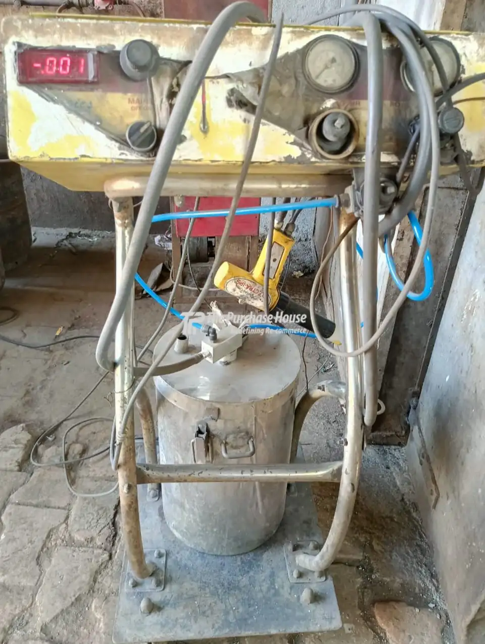 Automatic powder coating plant with conveyor and curing oven