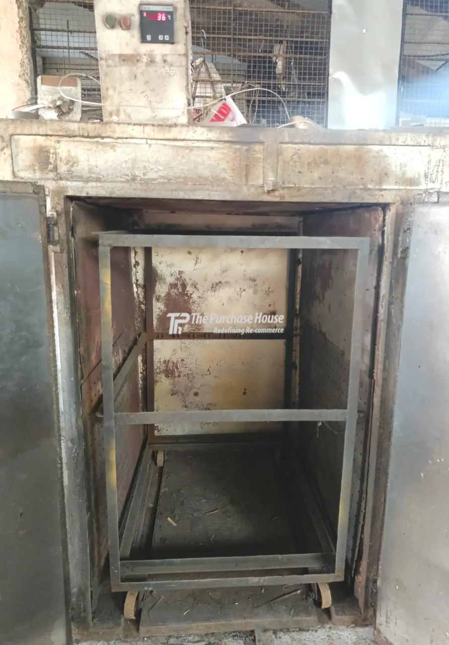 Automatic powder coating plant with conveyor and curing oven