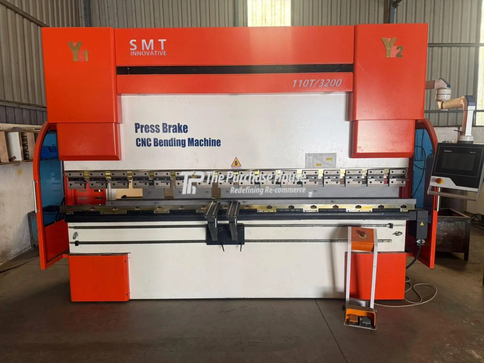 CNC PRESS BRAKE MACHINE