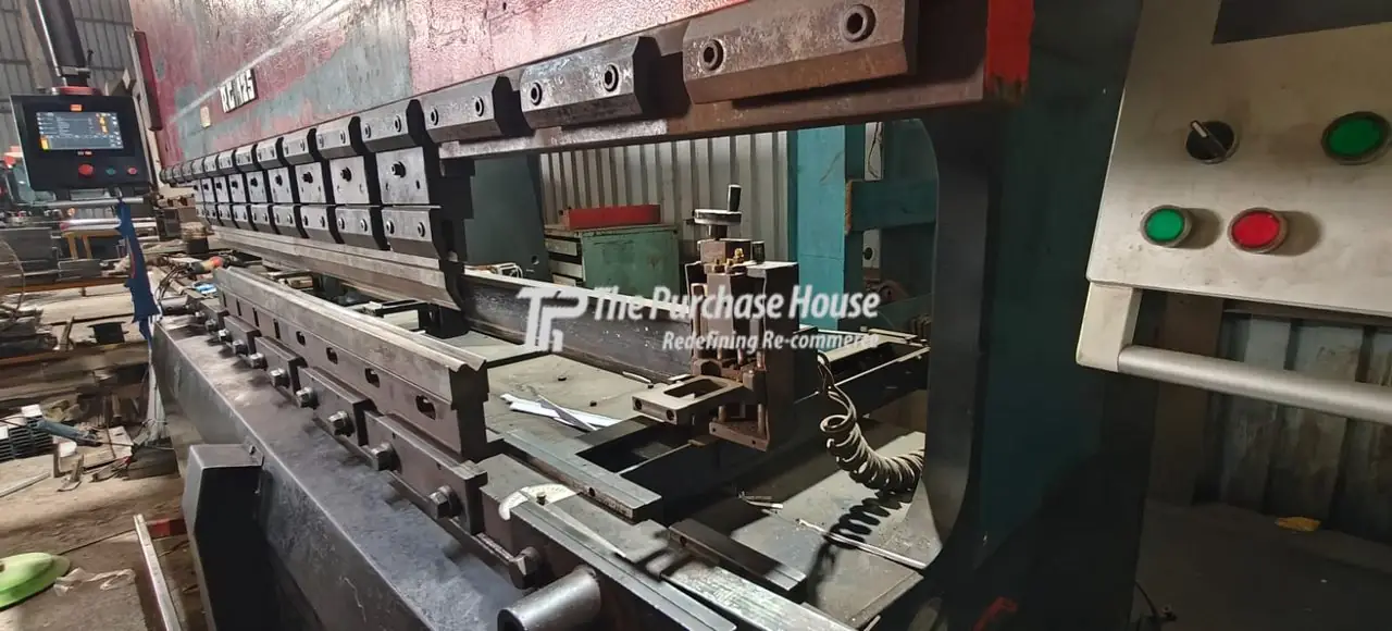 PRESS BRAKE MCAHINE