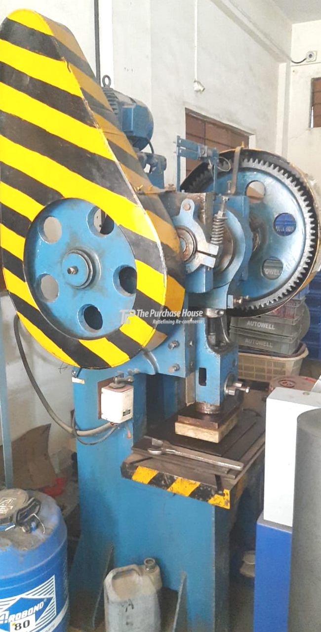 PRESS MACHINE