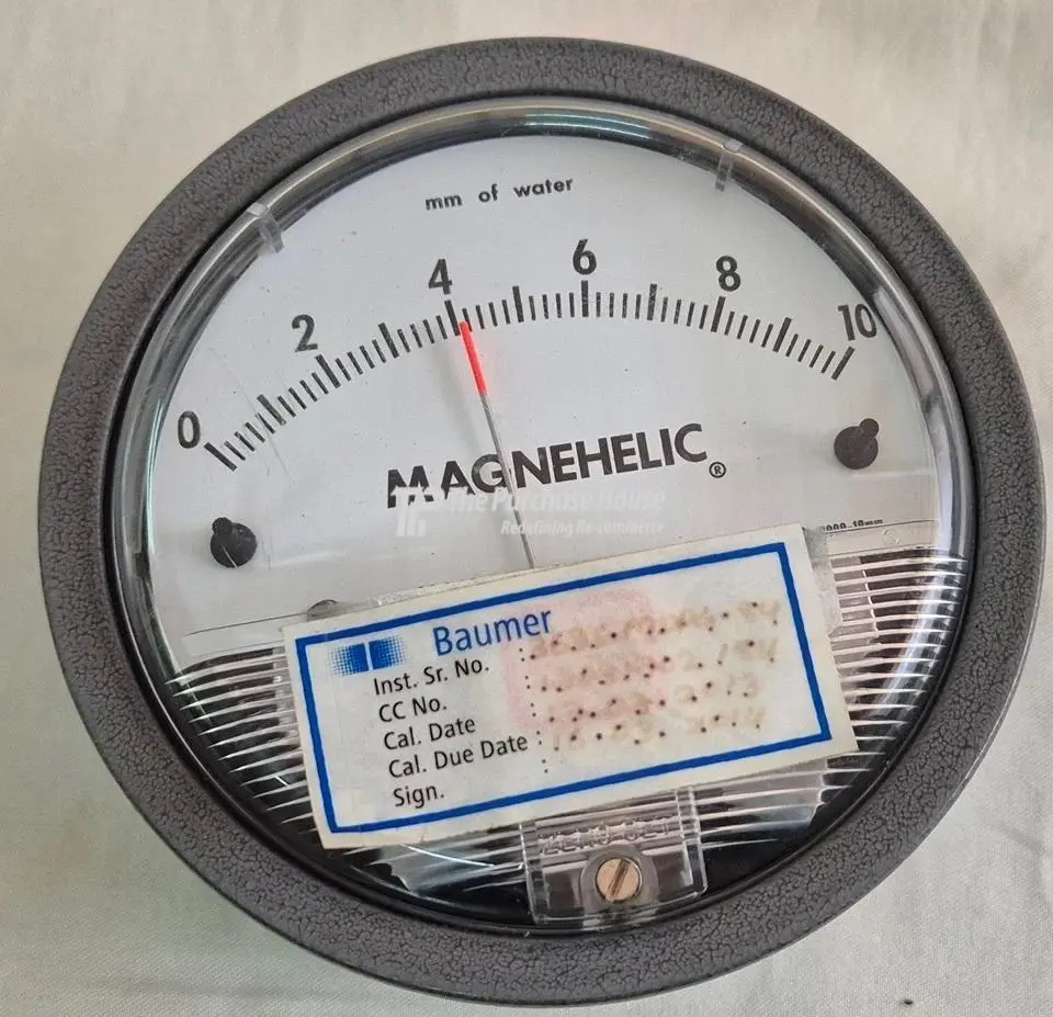 PRESSURE GAUGE