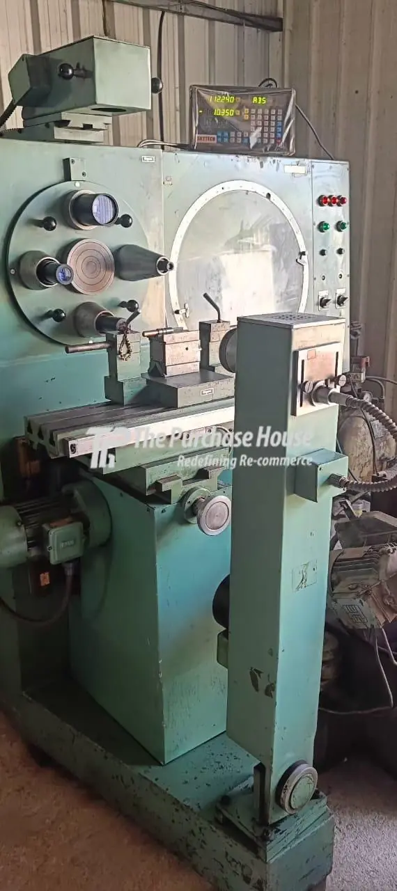 Profile Projector for Precision Measurement of Components