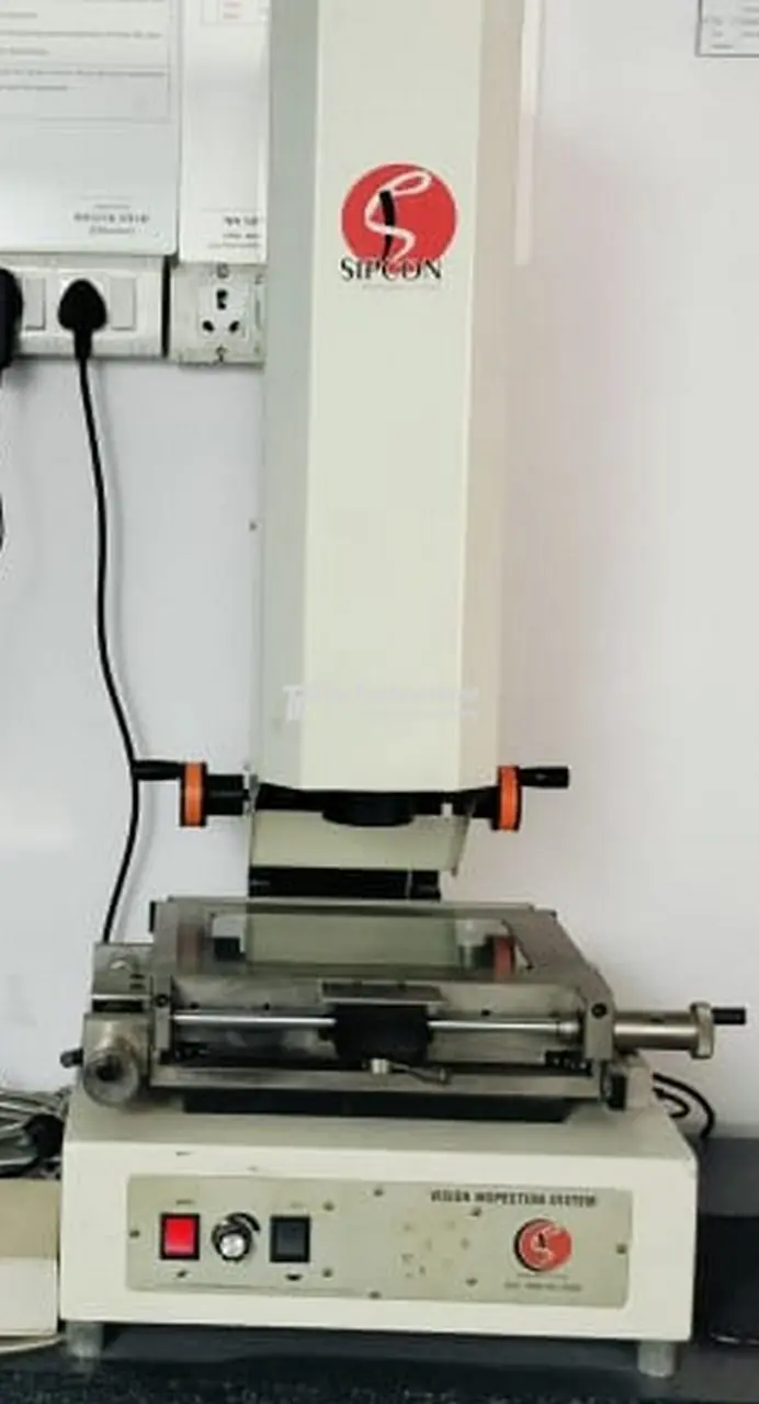 Profile Projector for Precision Mechanical Measurement