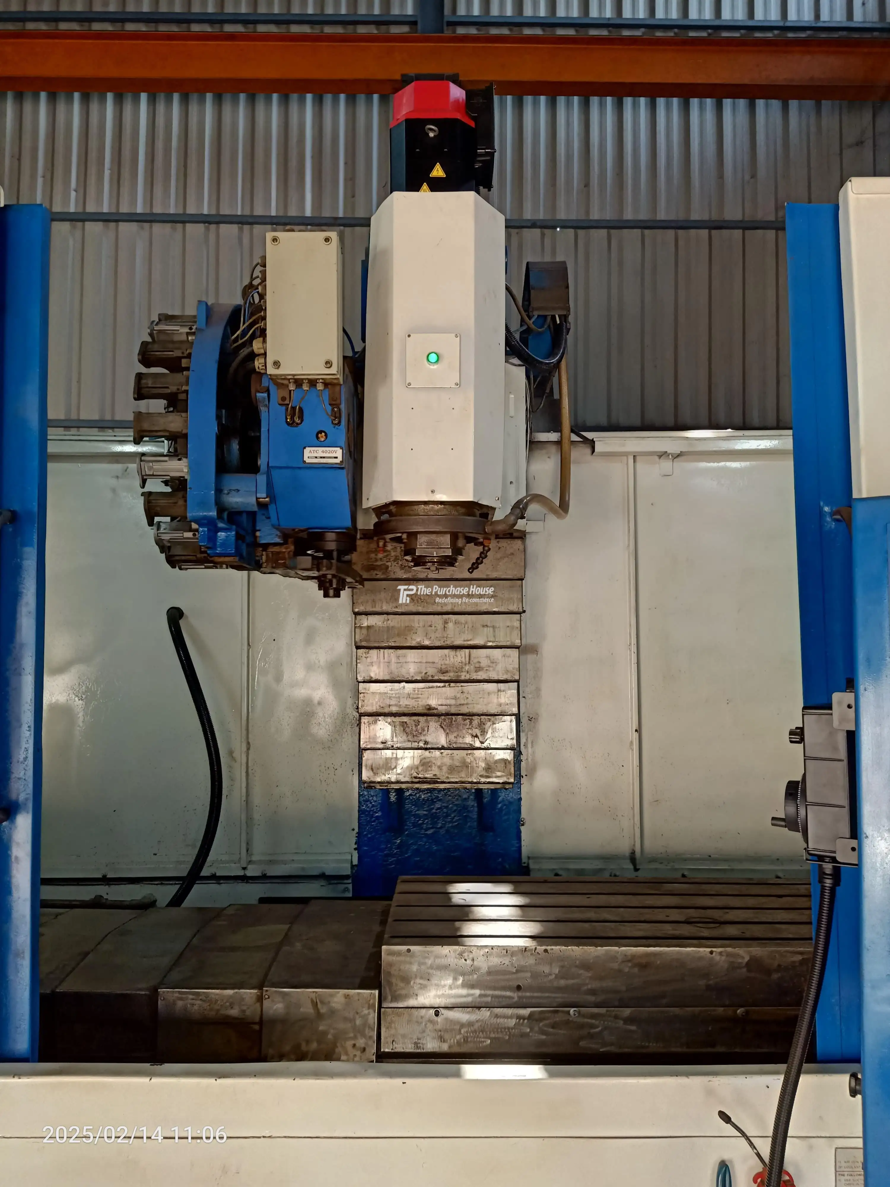 VERTICAL MACHINING CENTER (VMC)