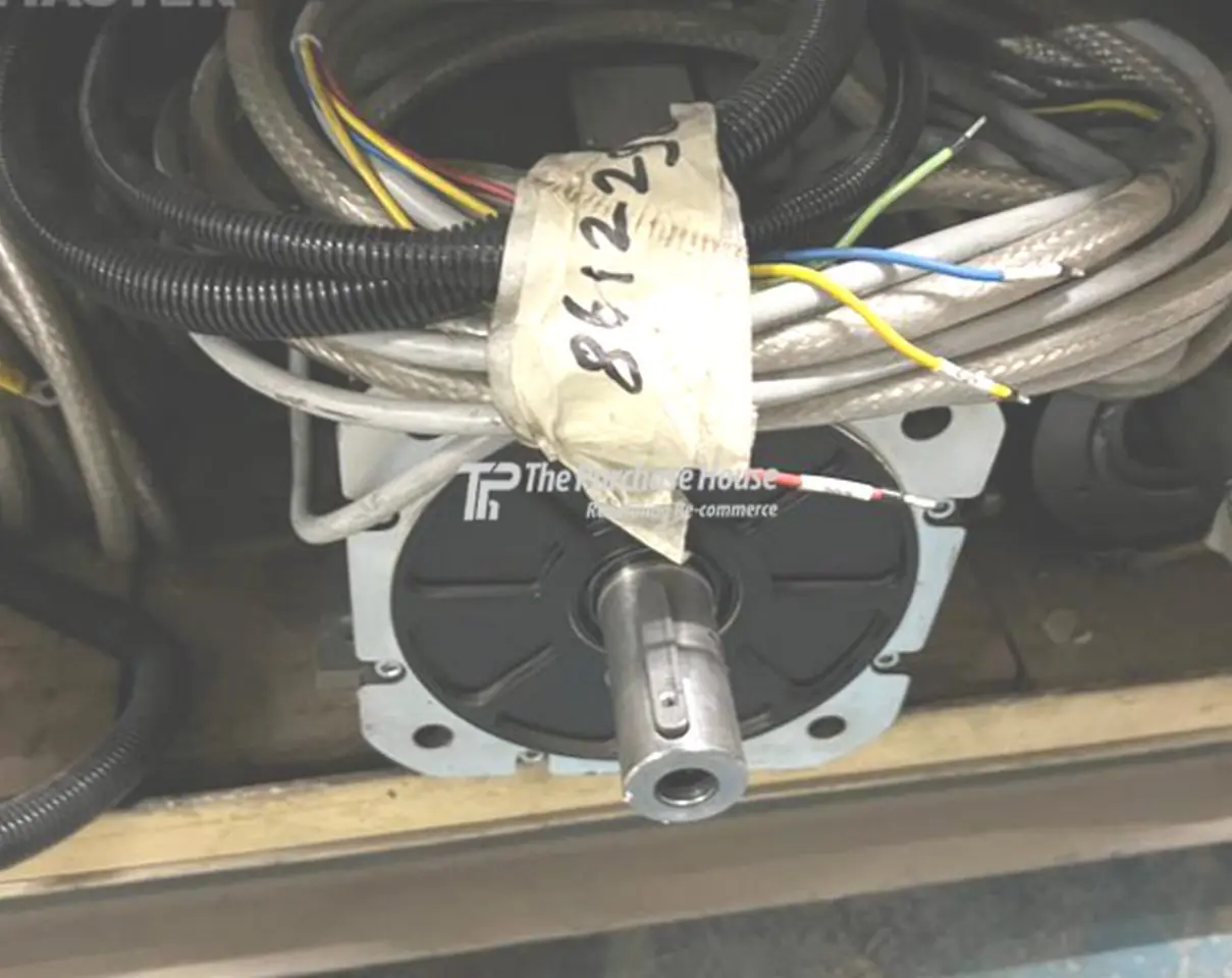 SERVO MOTOR