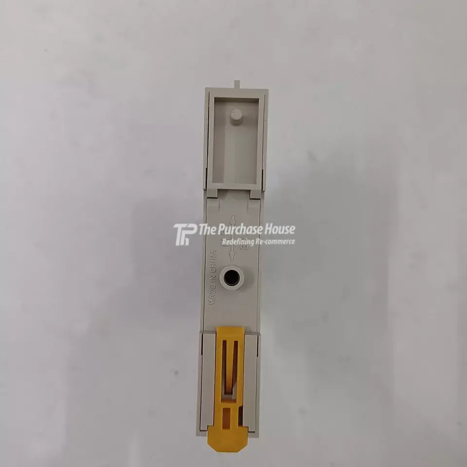 Socket for Relay – Reliable Base for Secure Relay Mounting