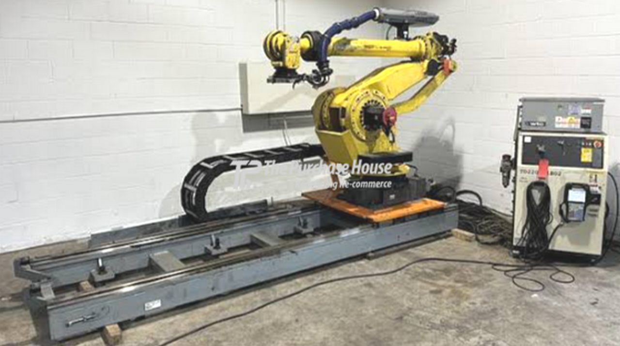 SPOT WELDING ROBOT