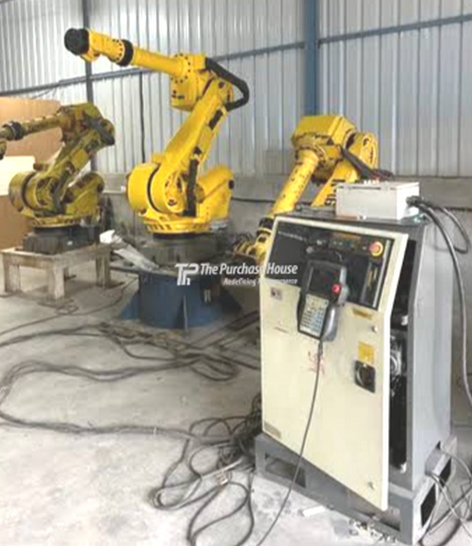 SPOT WELDING ROBOT