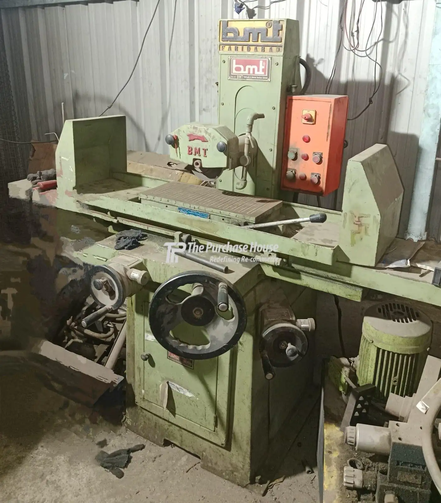 SURFACE GRINDER MACHINE