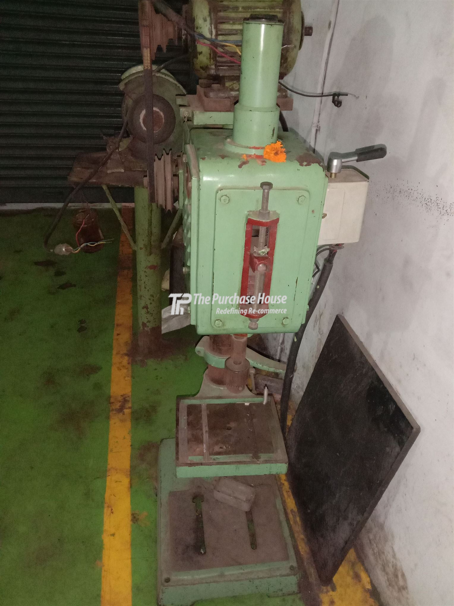 TAPPING MACHINE