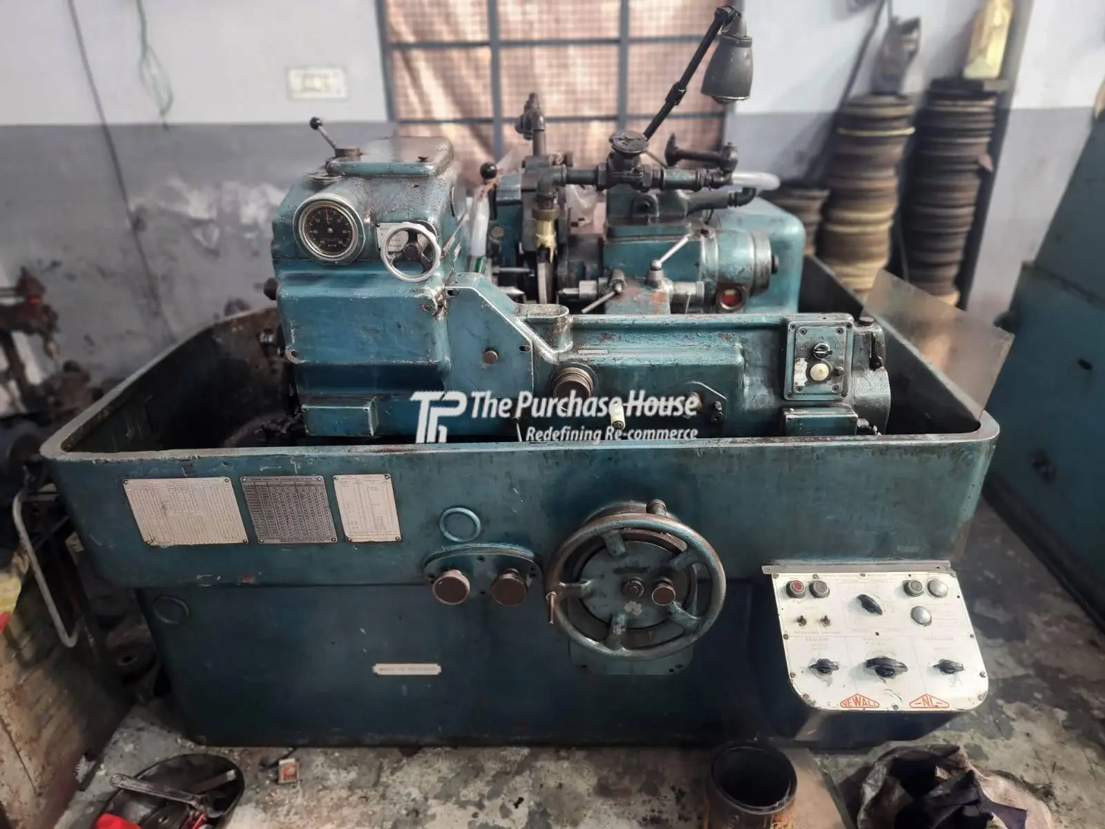 THREAD GRINDER MACHINE