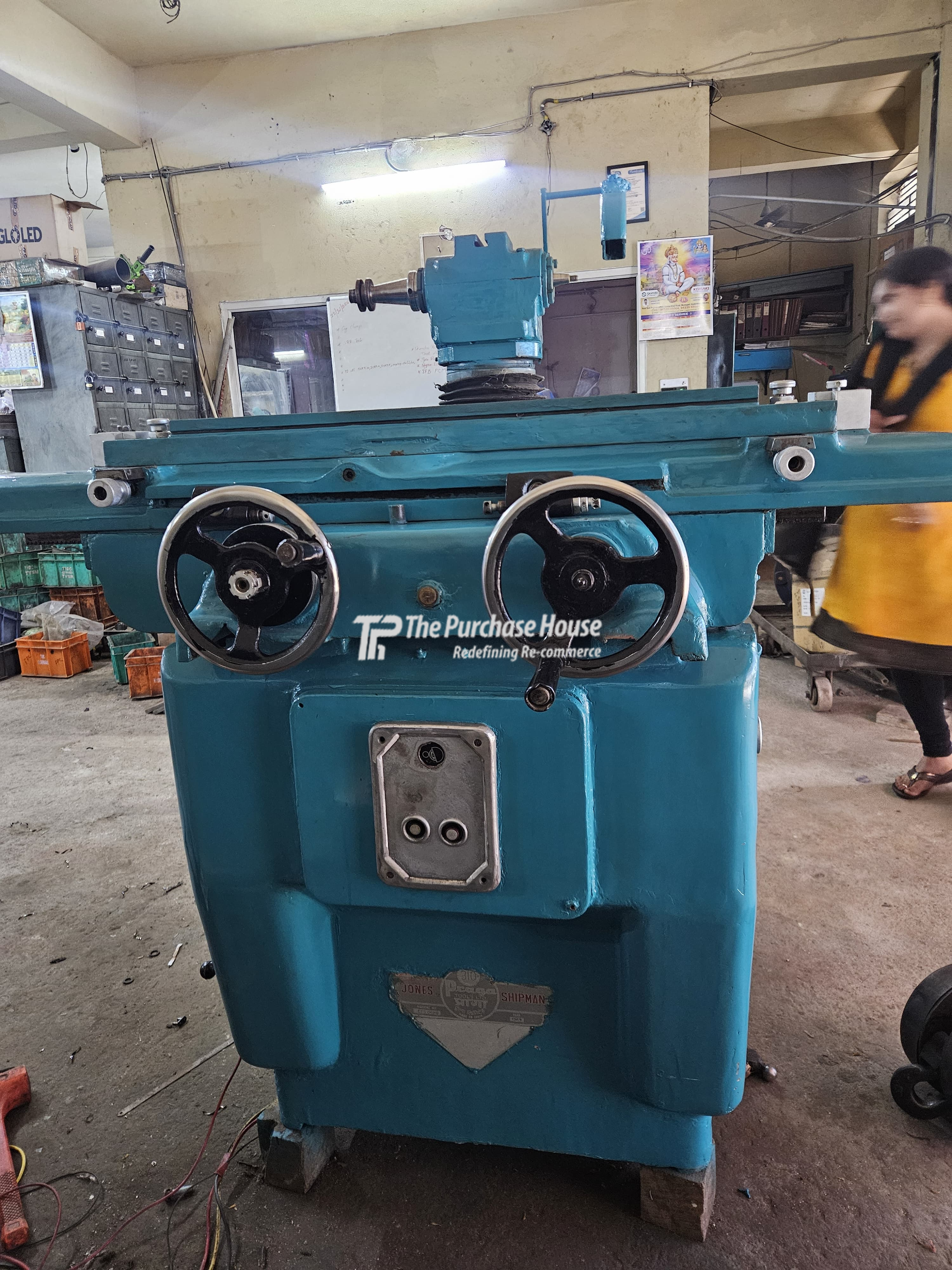 TOOL AND CUTTER GRINDER MACHINE