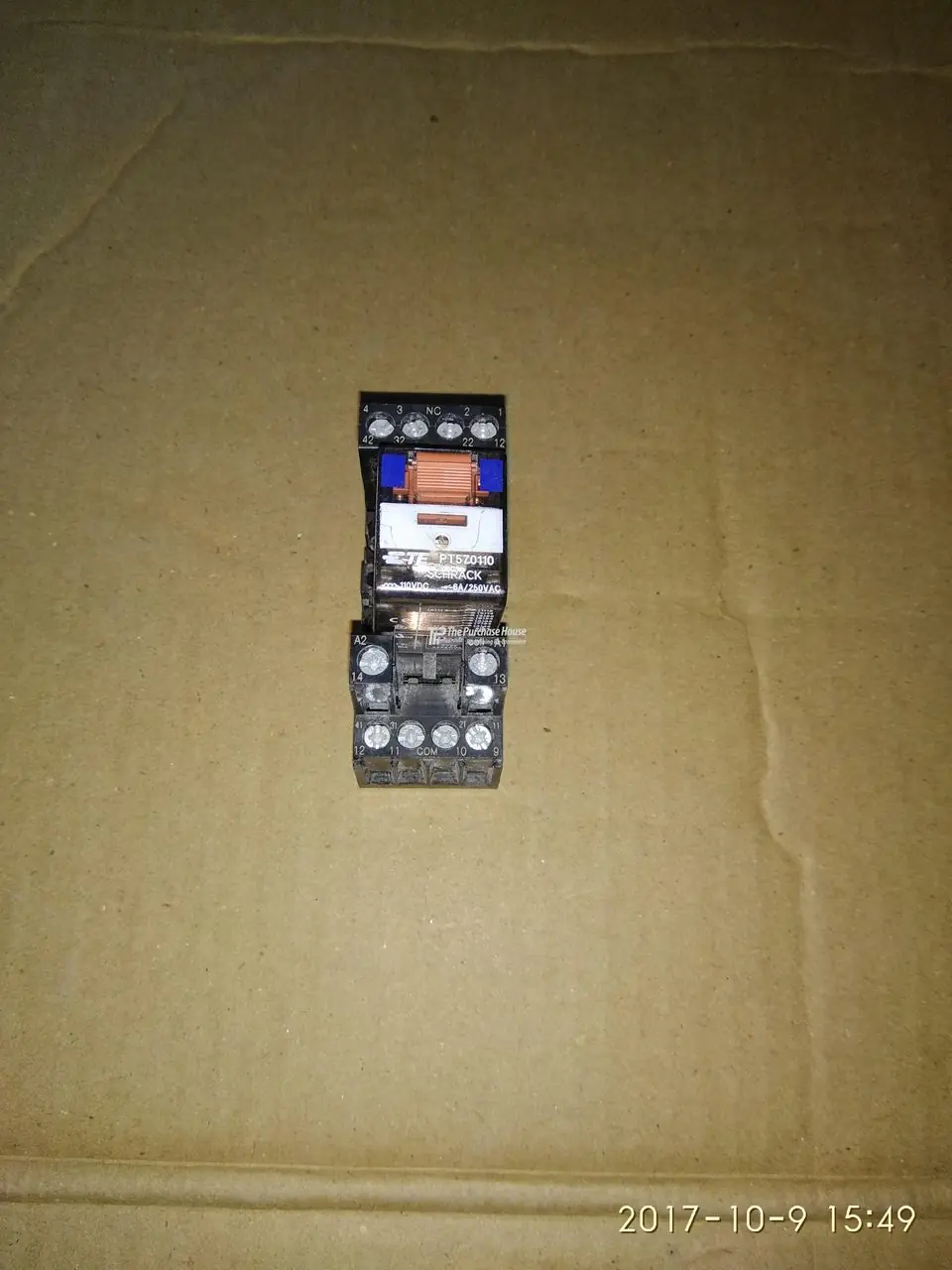 RELAY WITH BASE + CLIP