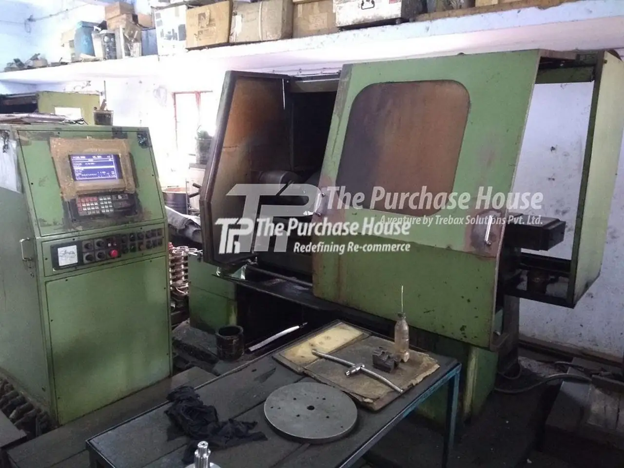 CNC TURNING MACHINE
