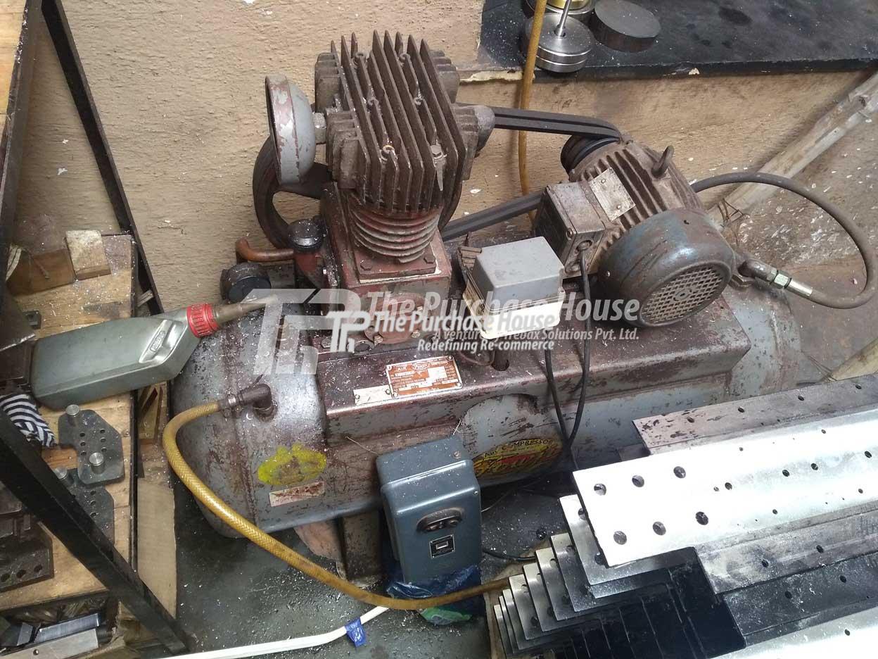 RECIPROCATIONG AIR COMPRESSOR