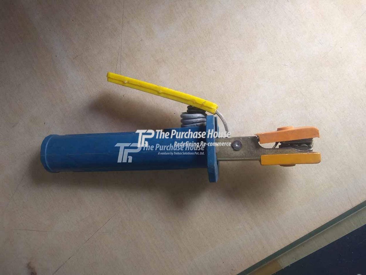WELDING HOLDER