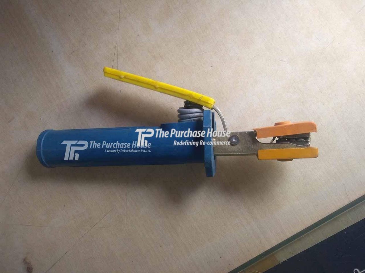 WELDING HOLDER