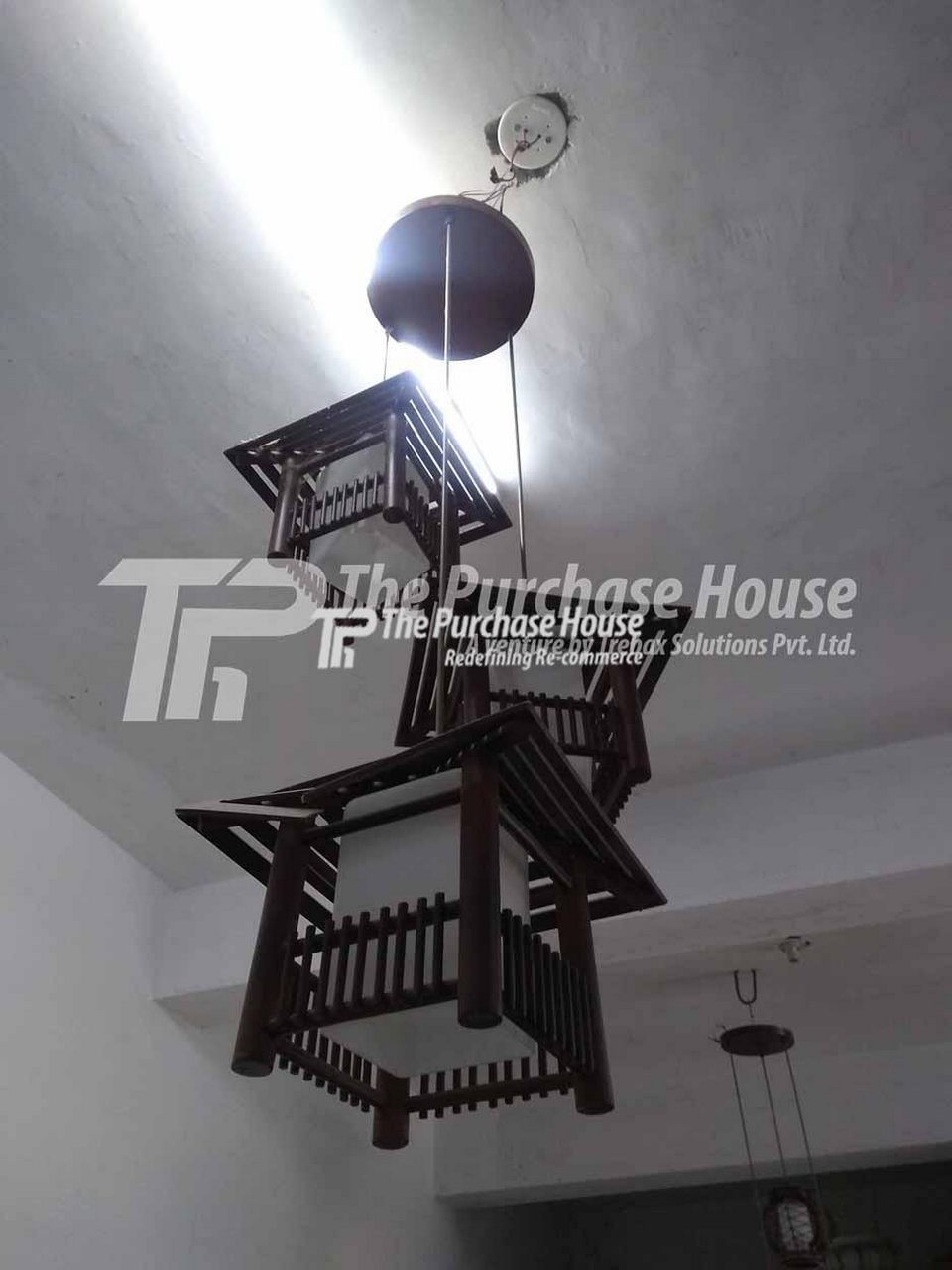 HANGING LIGHT