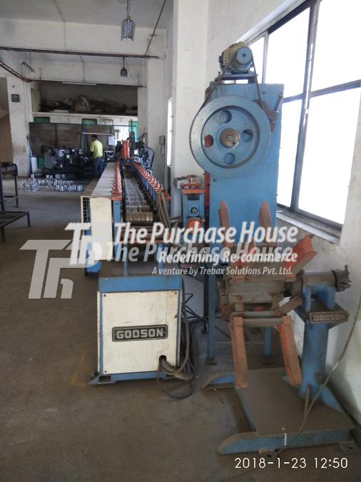 ROLL FORMING MACHINE