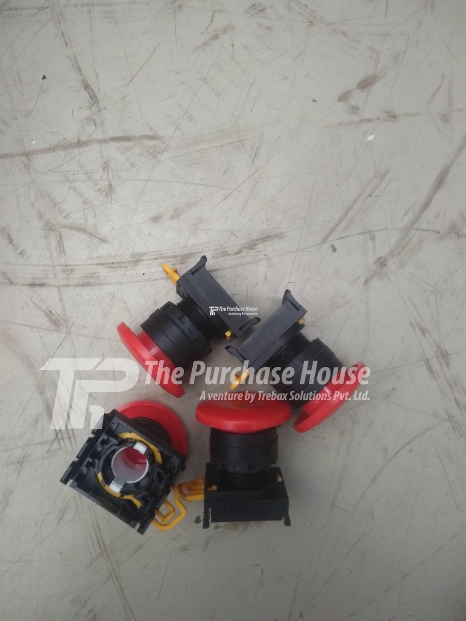 PUSH BUTTON SWITCH