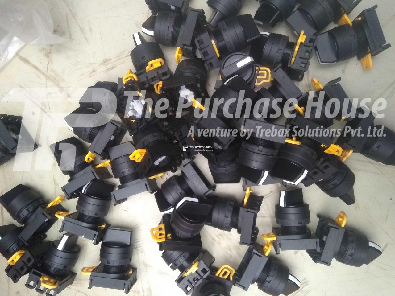 SELECTOR SWITCH