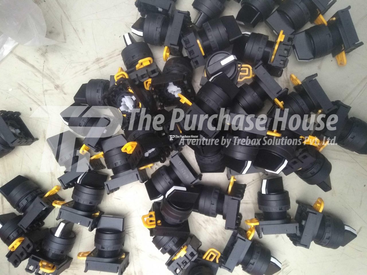 SELECTOR SWITCH