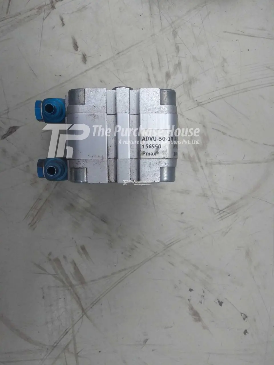 PNEUMATIC CYLINDER